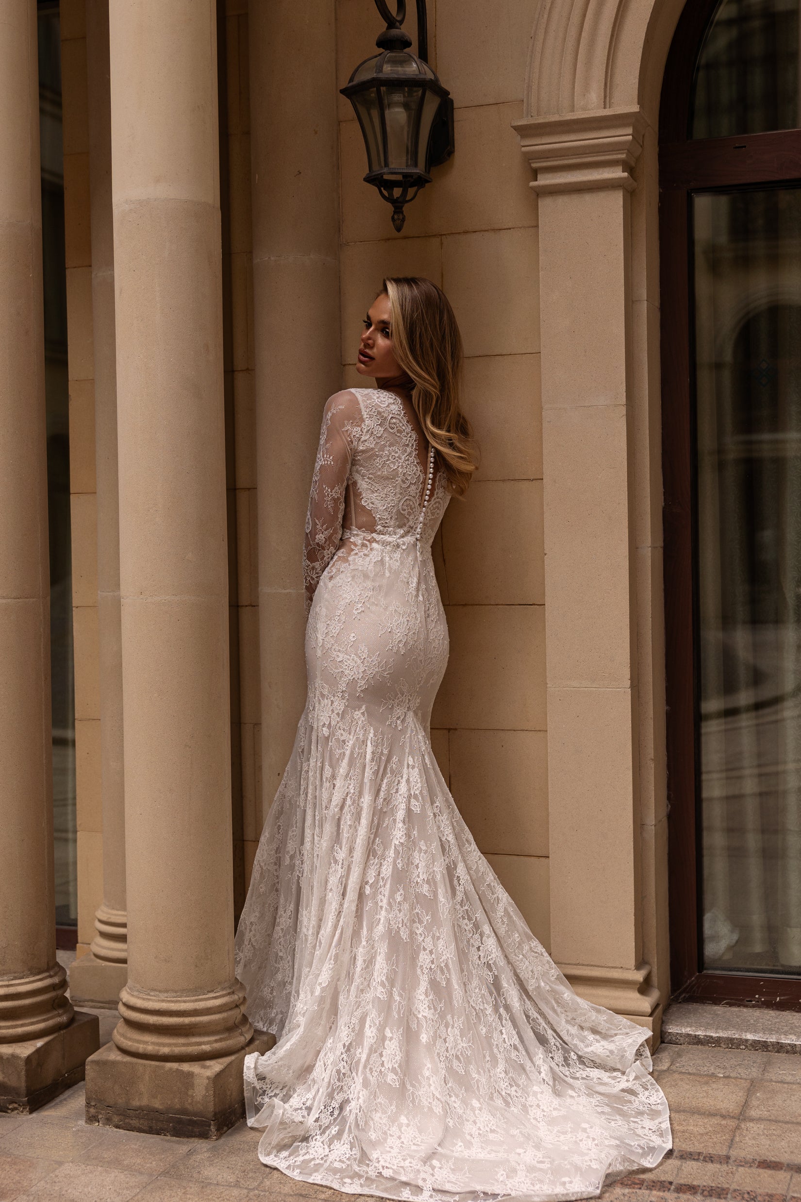 Wedding dress SHTEFI